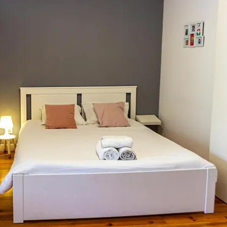 Guest H4u Center * Porto