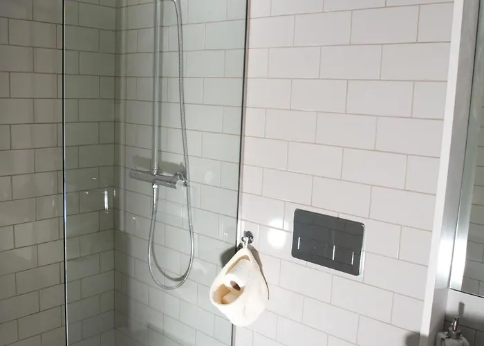 Guest H4u Center * ポルト